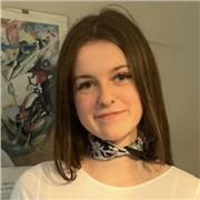 aide aux devoirs et soutien scolaire, aussi bien niveau école, collège ou lycée. Je peux aussi aider pour préparer le bac
